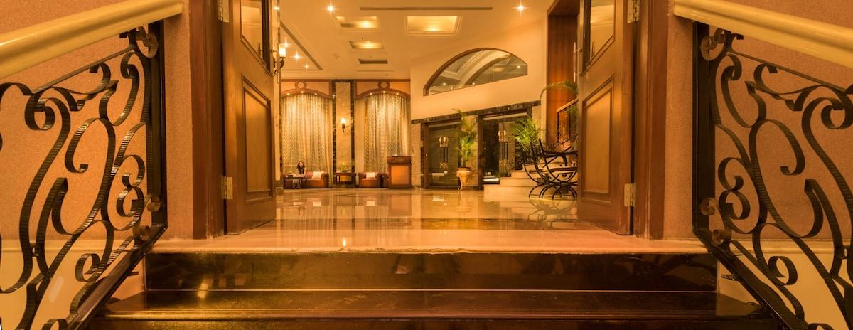 Ira By Orchid Mumbai T-2 International Airport Hotel Exterior photo