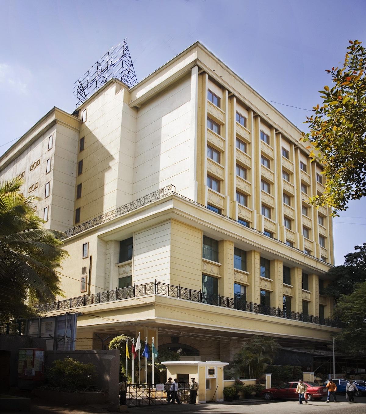 Ira By Orchid Mumbai T-2 International Airport Hotel Exterior photo